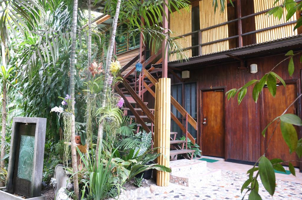 Raintree Lodge Port Moresby Buitenkant foto